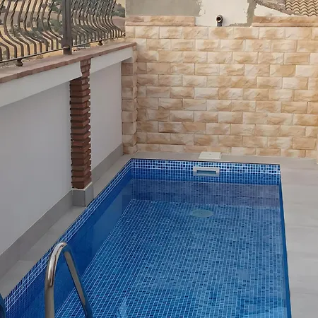 Casa De Teones Con Piscina Privada 度假居 *